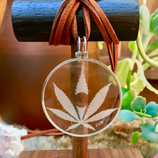 Marijuana Leaf Necklace, Cannabis Jewelry, Magnifying Glass Jewelry Necklace, Sustainable Solar Lighter, Cannabis Accessory