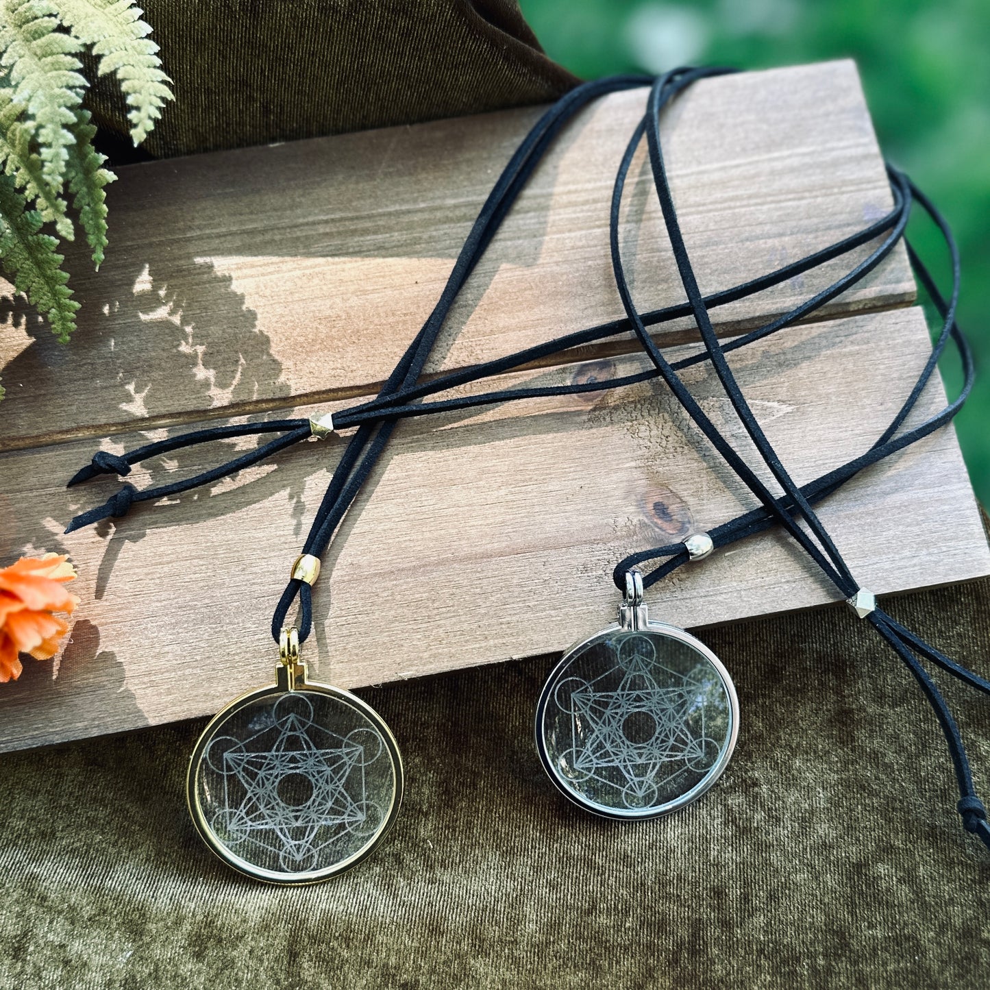 Sacred Geometry Necklace, Metatron's Cube Solar Lighter, Magnifying Glass Necklace, Sustainable Jewelry, Cannabis Accessory