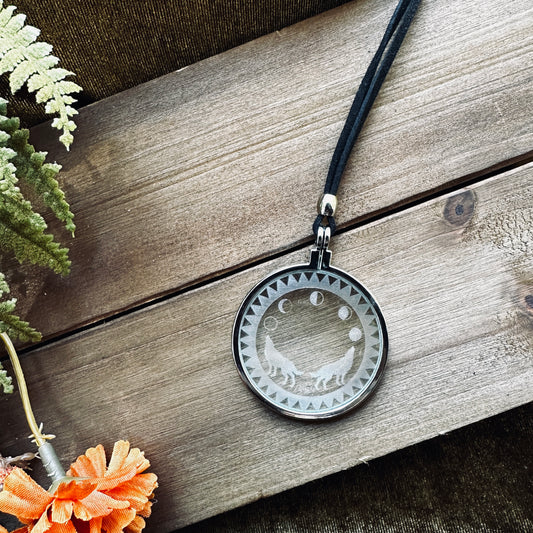 Wolf Howling at Moon Necklace, Solar Lighter, Magnifying Glass Necklace, Sustainable Jewelry, Cannabis Accessory