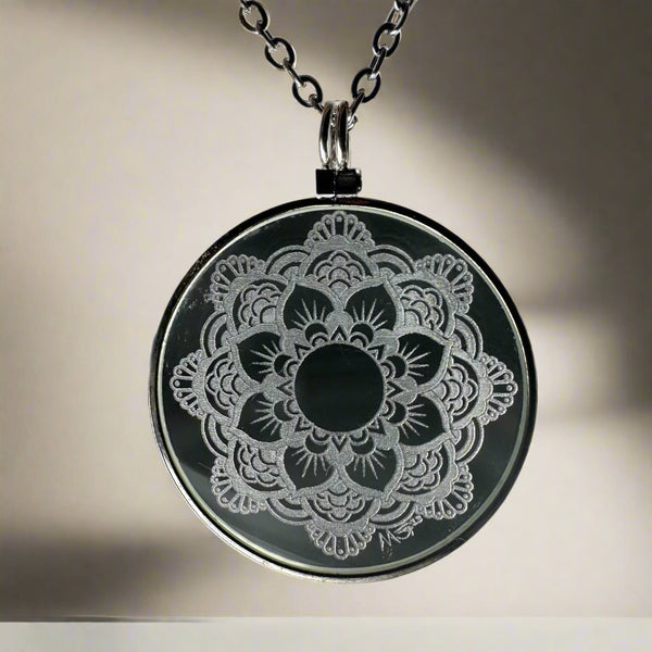 The Flower Mandala Magnifying Glass Solar Light Necklace